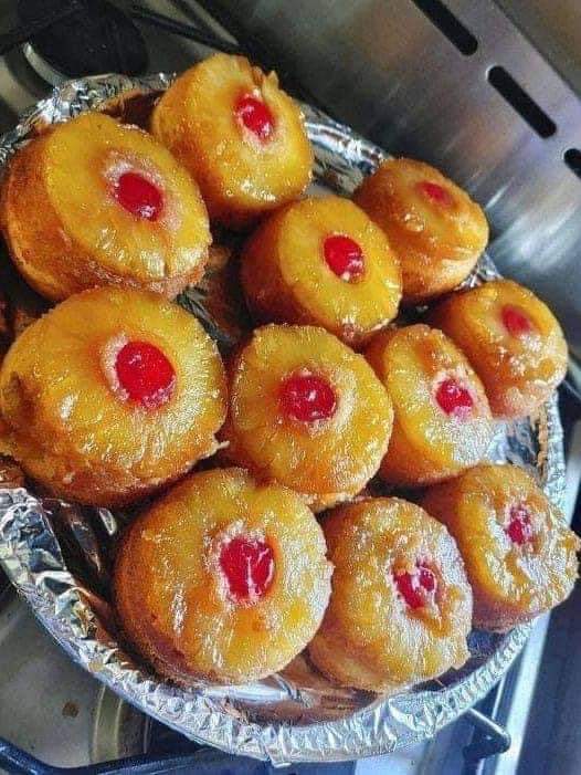 Mmmm… A Delicious Pineapple Upside-Down Cupcakes